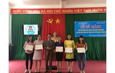 Trường Đại học Vinh tổ chức Lễ Bế giảng và trao chứng chỉ cho các lớp Bồi dưỡng chuẩn chức danh Nghề nghiệp tại thị xã Gia Nghĩa và huyện Đắk Glong tỉnh Đắk Nông