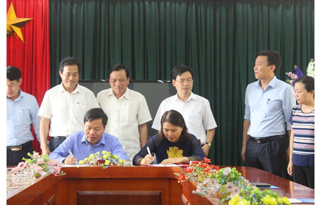 Lễ ký kết Thỏa thuận hợp tác toàn diện giữa Trường Đại học Vinh và Trường Cao đẳng Kinh tế Kỹ thuật Điện Biên